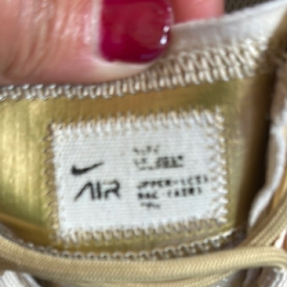 Nike Cream Sneakers with Woven Upper and Cushioned Sole - Picture 8 of 11